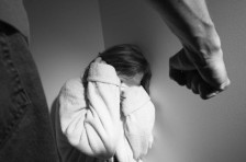 Шест пријави и петмина уапсени за семејно насилство во последното деноноќие