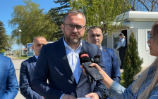 Тошковски за инцидентот кај Бугарската амбасада: Насилство нема да биде толерирано