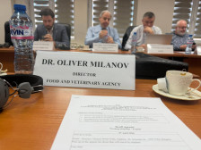 И по 14 дена, АХВ не ги открива фирмите од млечниот скандал