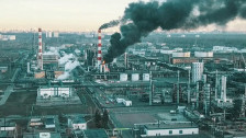 Украински дронови ја погодија најголемата рафинерија во московскиот регион