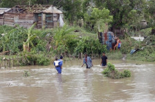 Најмалку 25 лица загинаа во поплавите предизвикани од ураганот Мелиса на Карибите | Сител Телевизија