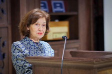 Претседателката Сиљановска-Давкова на Парискиот мировен форум | Сител Телевизија