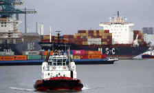 Кина ги укина специјалните пристанишни такси за американските бродови | Сител Телевизија