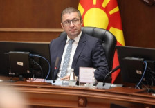 Средба на премиерот Мицкоски со потпретседателот на ЕИБ, Роберт Де Грот и потпишување договор за соработка | Сител Телевизија