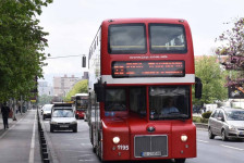 Тешко повреден малолетник во автобус на ЈСП поради нагло кочење | Сител Телевизија