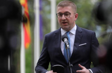 Мицкоски ќе додели решенија за самовработување како дел од Оперативниот план за вработување | Сител Телевизија