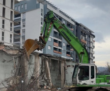 Општина Кисела Вода уриваше дивоградба во населбата 11 Октомври | Сител Телевизија