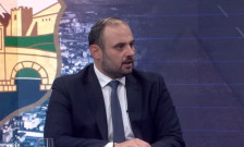 Ѓорѓиевски со мрежа ќе го брани Вардар од отпад и загадување - Комунална хигиена останува под Град Скопје | Сител Телевизија