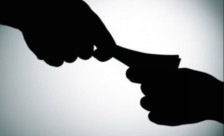 Директорот на Агенцијата за финансиска фатен како зема мито од 400 евра, финалната сума требало да биде 50.000 евра | Сител Телевизија