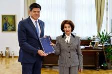 Сиљановска-Давкова го прими Извештајот на ЕК за напредокот за 2025 година | Сител Телевизија