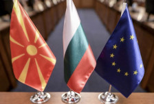 „Политико“: Македонскиот пат кон ЕУ останува попречен од историскиот и јазичниот спор со Бугарија | Сител Телевизија