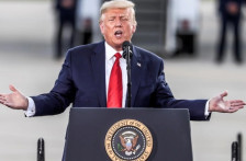 Трамп им се закани на контролорите на летање во САД веднаш да се вратат на работа | Сител Телевизија