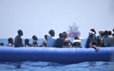 Велика Британија постигна договор со Ангола и Намибија за враќање на мигранти | Сител Телевизија