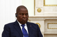 Фаустин-Арчанг Туадера се кандидира за трет претседателски мандат на изборите во ЦАР | Сител Телевизија