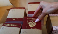 Во Русија разбиена мрежа на печатници кои фалсификувале пасоши и други документи | Сител Телевизија