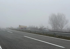 Повреден возач по судир на две товарни возила на автопатот Скопје-Тетово | Сител Телевизија