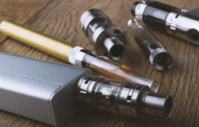 Еден во кома: Неколку млади Белгијци хоспитализирани по пушење е-цигари од „домашно производство“ | Сител Телевизија