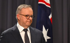 Албанезе нареди безбедносна ревизија по нападот на плажата Бондај | Сител Телевизија