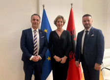 Алиу-Сала: Постојат можности за продлабочување на соработката со Република Албанија во областа на здравството | Сител Телевизија