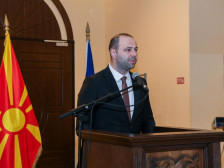 Мисајловски: Годинава пристигнуваат сите 42 борбени возила „Страјкер“ за Армијата набавени од САД | Сител Телевизија