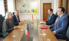 Николоски - Агелер: Македонија и САД се стратешки партнери, кои ќе продолжат да работат на јакнење на економските врски и на суштинските реформи | Сител Телевизија