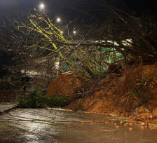 ЦУК: Граѓаните да не патуваат кон тетовско Бањиче поради свлечиште | Сител Телевизија