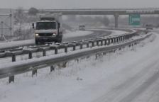 Сите државни патишта се проодни и безбедни за сообраќај, поради врнежите од снег се препорачува внимателно возење | Сител Телевизија