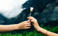 Прочка - празник за проштавање и покајание - како, кому и колку да простуваме | Сител Телевизија