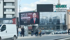 Најавен со билборди, пречекан со црвен тепих: Посетата на Бегај почна од Чаир | Сител Телевизија