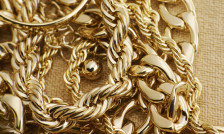 Му продал лажен златен накит за 800 евра - измамен скопјанец | Сител Телевизија