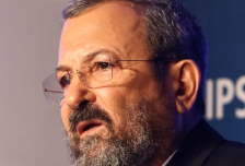 Поранешниот израелски премиер Ехуд Барак повеќепати престојувал стан на Епстин во Њујорк | Сител Телевизија