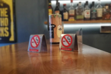 Угостителите добија време од една година за да се прилагодат на новиот закон за заштита од пушењето | Сител Телевизија