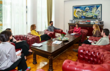 Сиљановска-Давкова на средба со претставници на граѓанската иницијатива „Стоп за Усје“ | Сител Телевизија