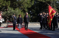 Претседателката Сиљановска-Давкова го пречека албанскиот претседател Бегај | Сител Телевизија