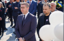 Мицкоски: 63 имиња, 63 животи што недостигаат, 63 светлини што никогаш нема да згаснат во нашето сеќавање | Сител Телевизија