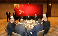 Мицкоски: Во име на Владата имавме чест да организираме ифтарска вечера, момент на заедништво, почит и духовна поврзаност | Сител Телевизија