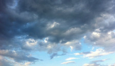 Претежно облачно со слаб локален дожд | Сител Телевизија