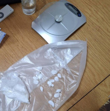 Уапсен 21-годишен скопјанец, при претрес пронајдени се 19 паковки со кокаин | Сител Телевизија