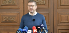 Државата ќе ги искористи сите средства за заштита на секој еден граѓанин, вели Мицкоски по забраната за влез во Бугарија на адвокатот Менкиновски | Сител Телевизија