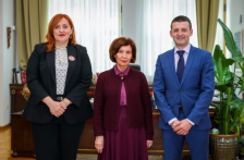 Сиљановска-Давкова на средба со претставници на Националниот совет на македонското национално малцинство во Србија | Сител Телевизија