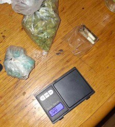 При претрес во скопско пронајдена дрога, лишено од слобода едно лице | Сител Телевизија