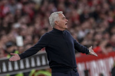 Мурињо за исклучување со Порто: Не сакав да ја шутнам топката кон нивната клупа, но мојата техника не е совршена | Сител Телевизија