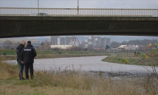 Тело на жена извлечено од Вардар кај мостот до Градскиот стадион | Сител Телевизија