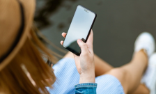 Месечно на мобилен 105 повика и 3,8 часа разговор | Сител Телевизија