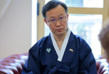 Корејскиот амбасадор Донгбае во посета на Собранието | Сител Телевизија