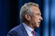 Кенеди: Трамп знае прецизно да ги нацрта границите на Блискиот Исток | Сител Телевизија