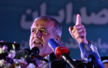 Пезешкијан: Врз основа на какво злосторство Трамп ги оспорува нуклеарните права на Иран | Сител Телевизија