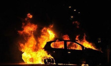 Три лица вдишале чад, откако бил опожарен автомобил во подземна гаража | Сител Телевизија