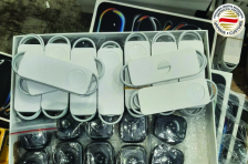 ЦУ: Запленети скапи „Ејпл“ часовници заменети со евтини копии, оригиналите пронајдени при претрес на скопска мобилара, кривична пријава против осум лица | Сител Телевизија