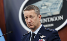 Генерал Кејн: САД за три дена вратија 13 бродови кои се обидоа да ја пробијат блокадата на Ормуската Теснина | Сител Телевизија